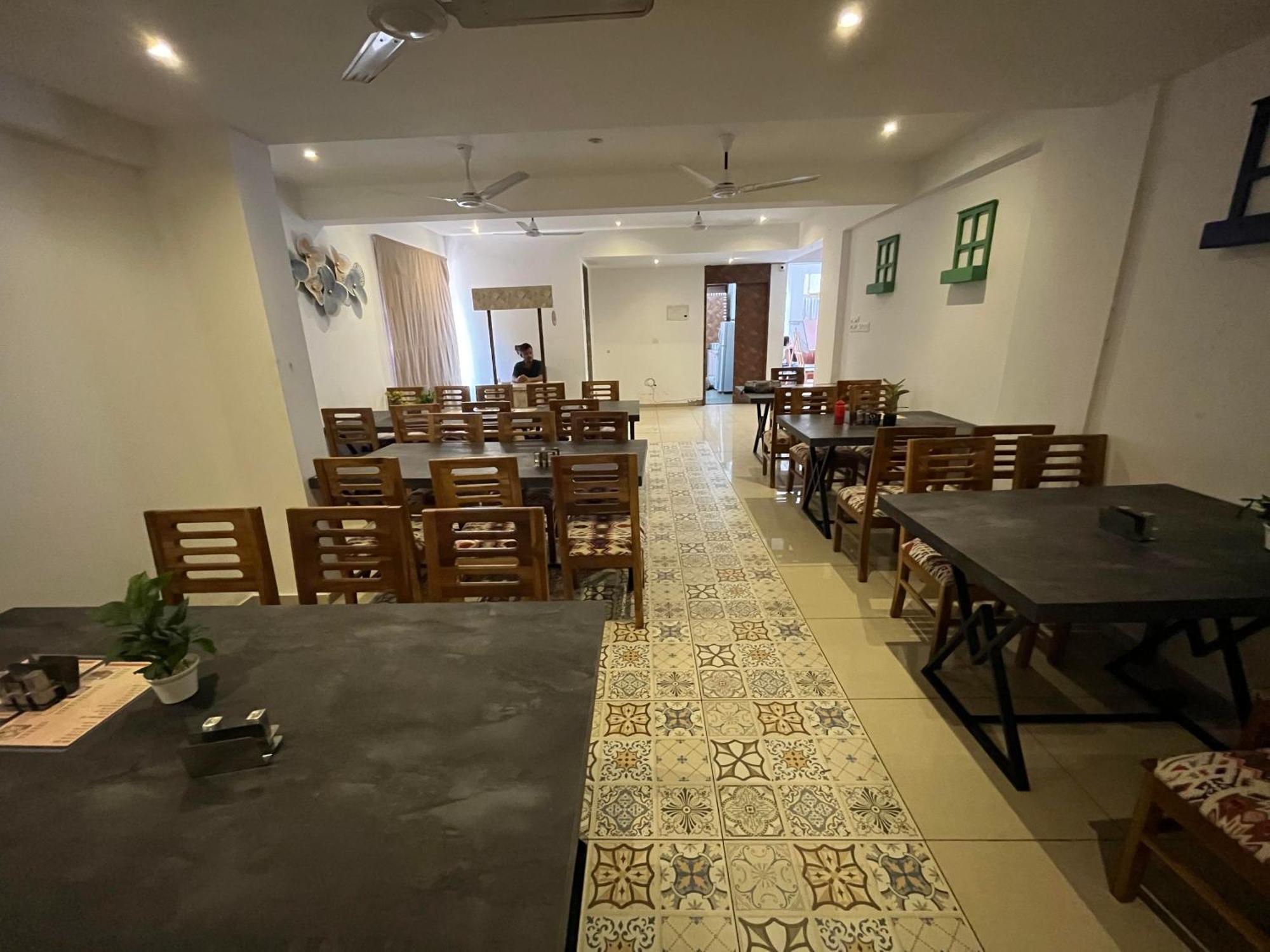 Goa Stay Hotel Calangute Exterior foto